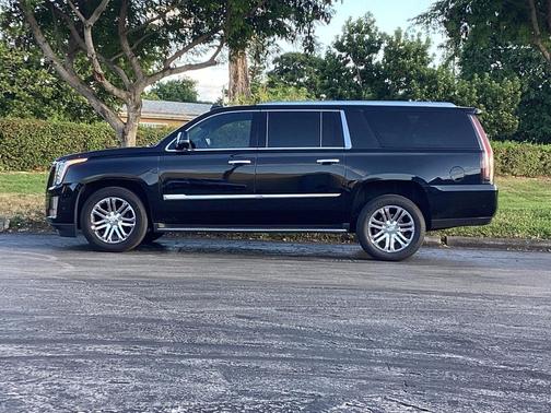 2018 Cadillac Escalade ESV Standard