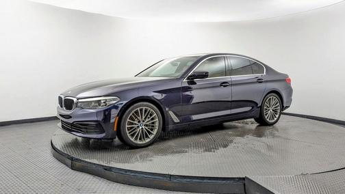 2019 BMW 530 i