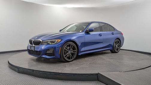 2019 BMW 330 i
