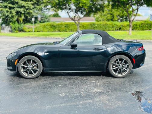 2016 Mazda MX-5 Miata Grand Touring