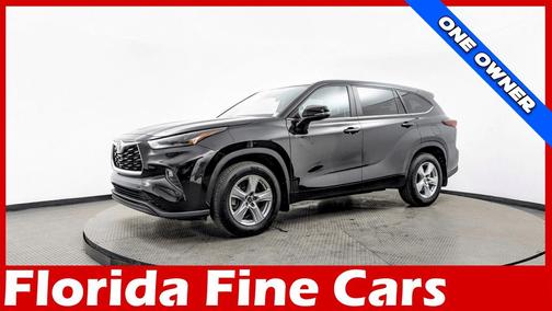 2024 Toyota Highlander LE