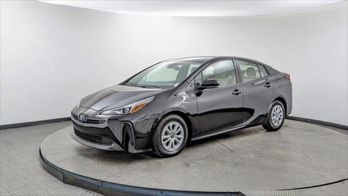 2022 Toyota Prius LE