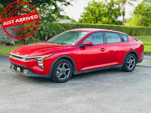 2025 Kia K4 LXS