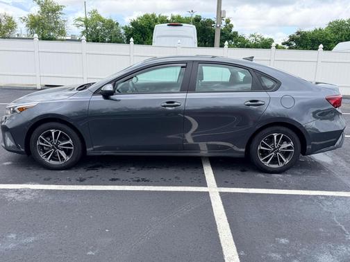 Gravity Gray 2024 Kia Forte LXS