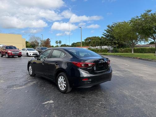 2018 Mazda Mazda3 Sport