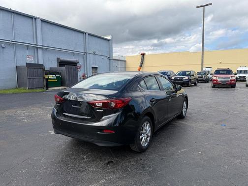 2018 Mazda Mazda3 Sport