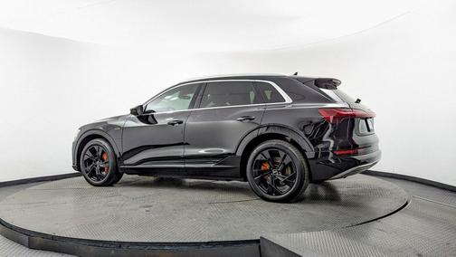 2022 Audi e-tron Premium