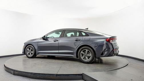 2022 Kia K5 LXS