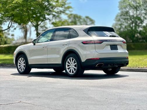 2022 Porsche Cayenne Platinum Edition