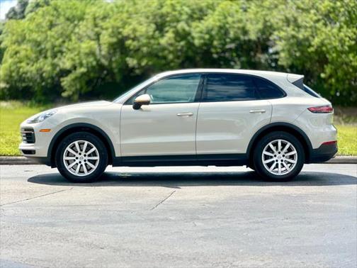 2022 Porsche Cayenne Platinum Edition