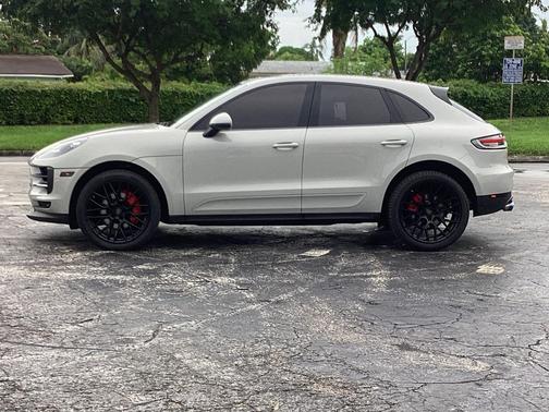 2021 Porsche Macan S