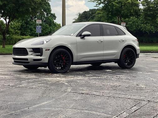 2021 Porsche Macan S