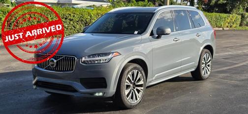 2021 Volvo XC90 T5 Momentum