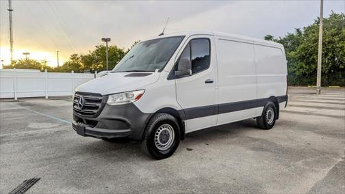2022 Mercedes-Benz Sprinter 2500 Standard Roof