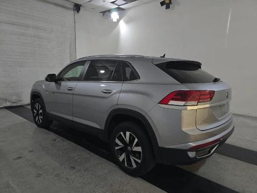 2022 Volkswagen Atlas Cross Sport 2.0T SE