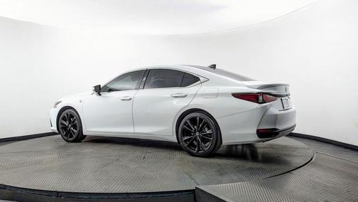 2022 Lexus ES 300h F SPORT