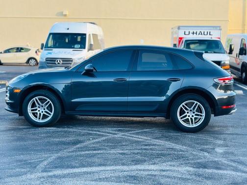 2019 Porsche Macan SUV