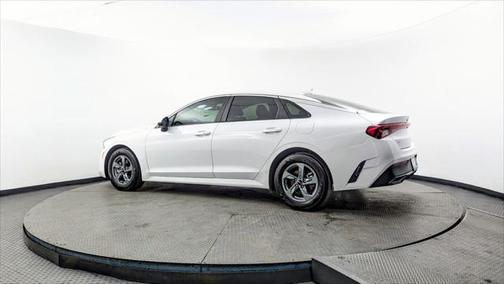 2022 Kia K5 LXS