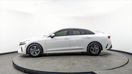 2022 Kia K5 LXS