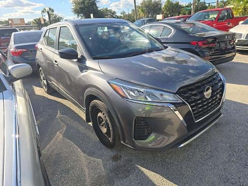 2023 Nissan Kicks S