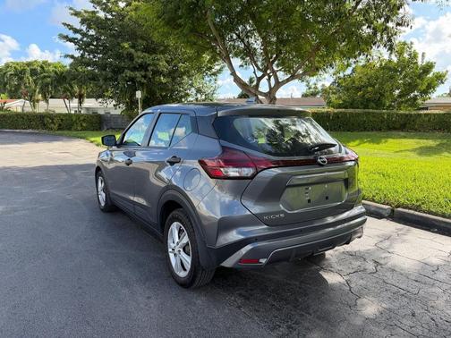 2023 Nissan Kicks S