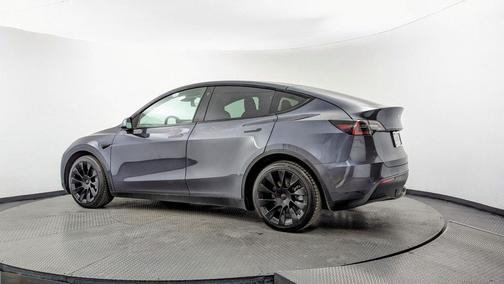 Midnight Silver Metallic 2021 Tesla Model Y LONG RANGE