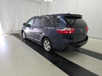 2019 Toyota Sienna SE