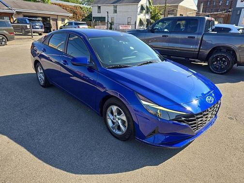 2021 Hyundai ELANTRA SE