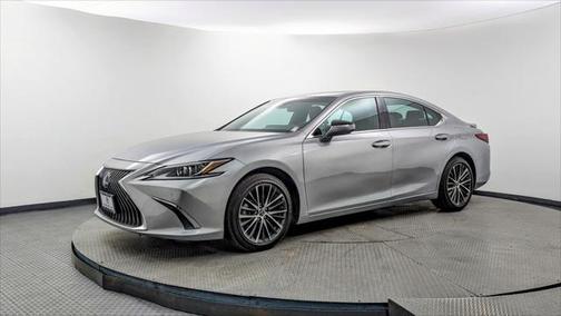 2022 Lexus ES 300h Base