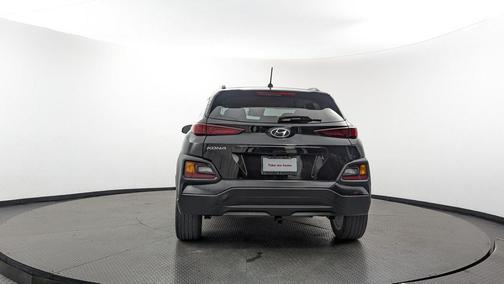 2021 Hyundai KONA SEL