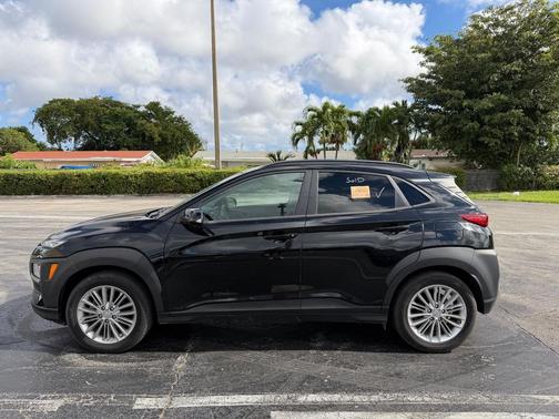 2021 Hyundai KONA SEL