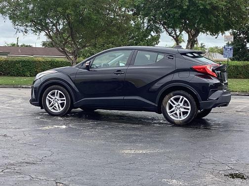 2020 Toyota C-HR LE