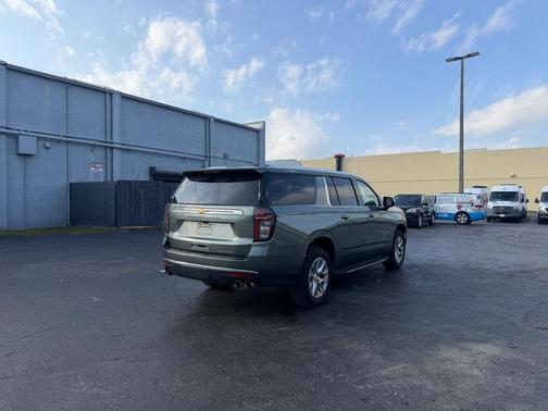 2023 Chevrolet Suburban Premier