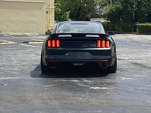 2015 Ford Mustang V6