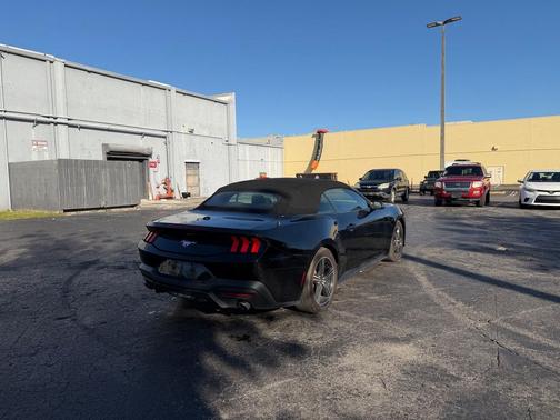 2024 Ford Mustang EcoBoost