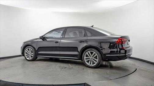 2019 Volkswagen Passat 2.0T Wolfsburg Edition