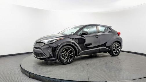 2022 Toyota C-HR XLE