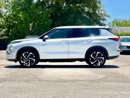 2023 Mitsubishi Outlander PHEV SE S-AWC