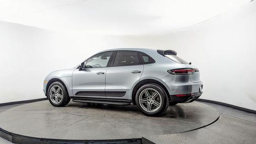 2019 Porsche Macan SUV