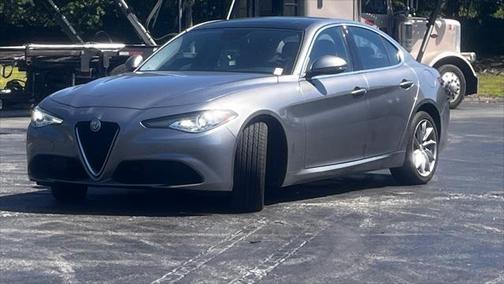 2017 Alfa Romeo Giulia Base
