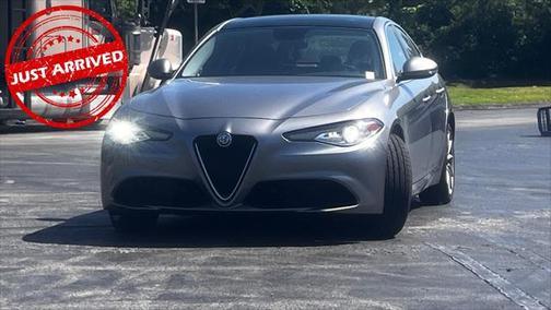 2017 Alfa Romeo Giulia Base
