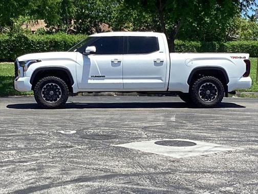 2022 Toyota Tundra SR5