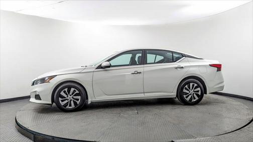 2022 Nissan Altima S FWD