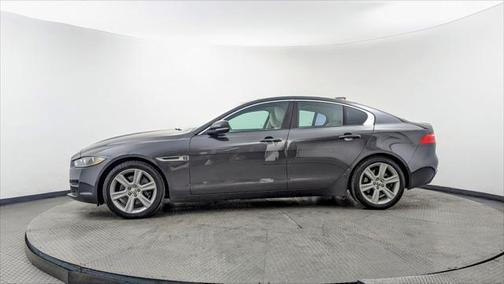 2017 Jaguar XE 25t Premium