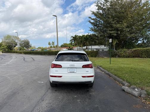2018 Audi Q5 PREMIUM