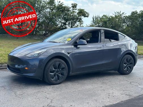 2025 Tesla Model Y LONG RANGE