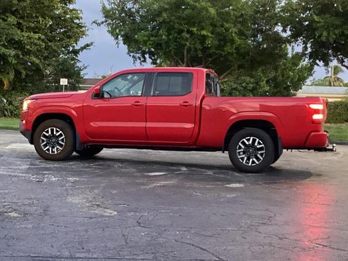 2022 Nissan Frontier SV