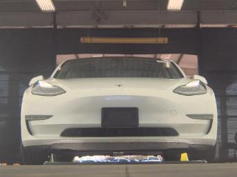 Pearl White Multi-Coat 2019 Tesla Model 3 Standard Range Plus