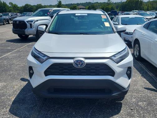 2023 Toyota RAV4 Hybrid XLE Premium