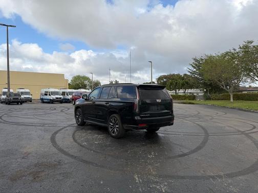 2023 Cadillac Escalade Sport